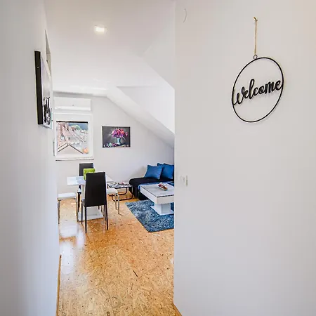 A1 Apartment