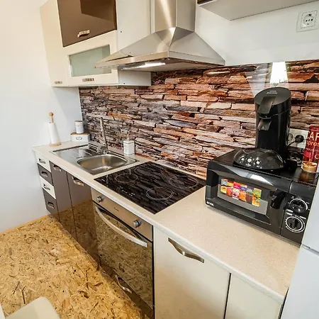 A1 Apartment *
